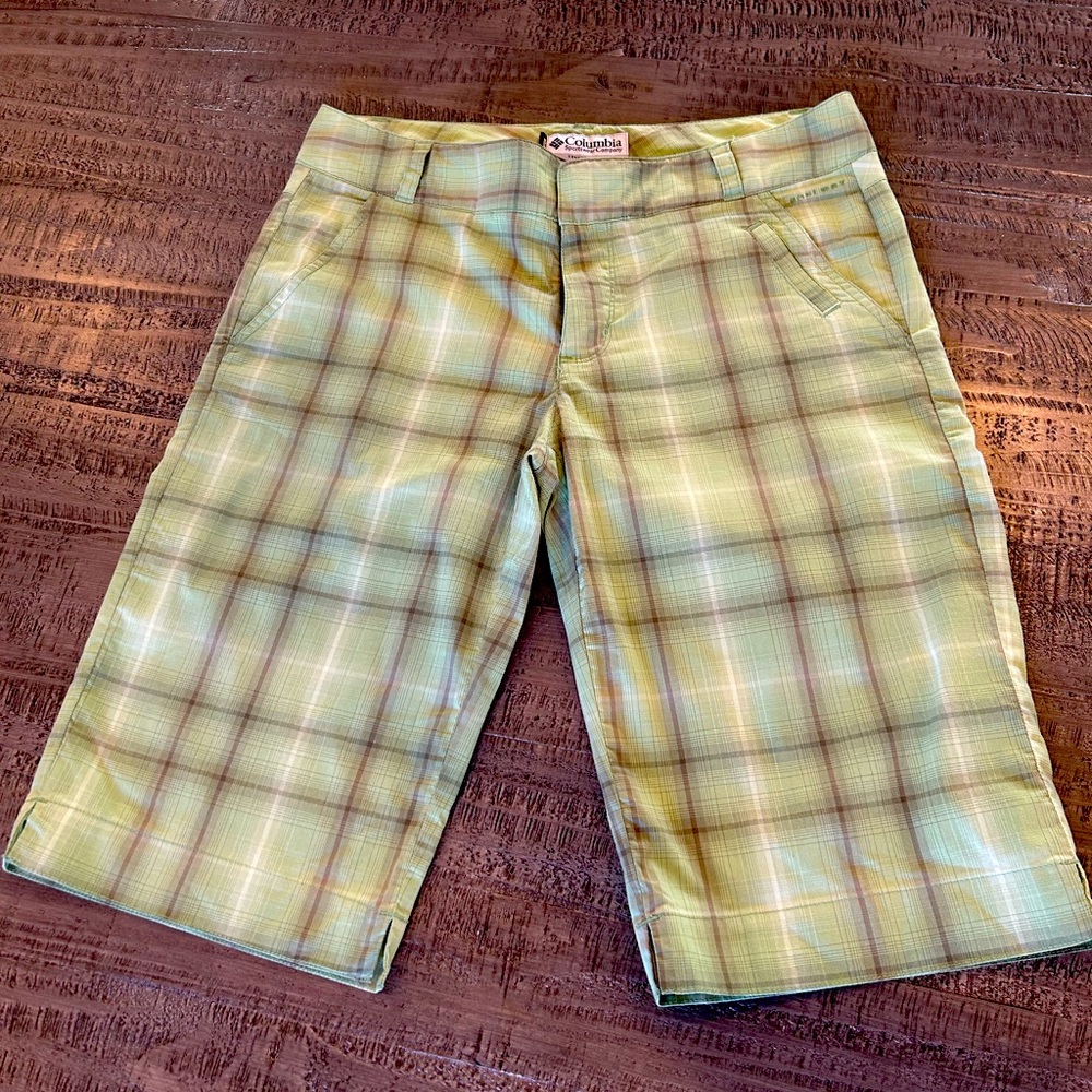 Women’s Columbia titanium shorts